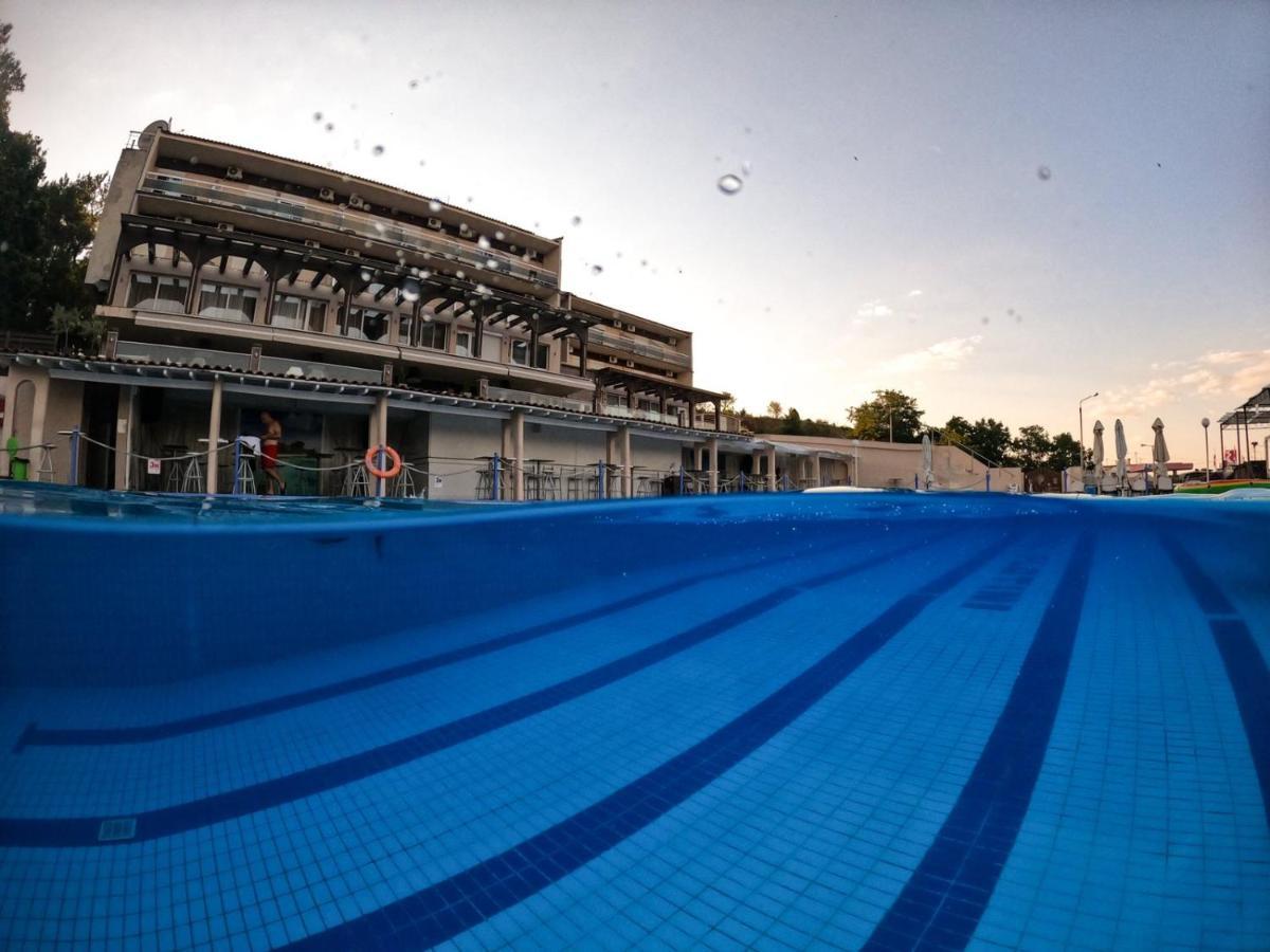 Plotini Hotel Dhidhimotikhon Buitenkant foto